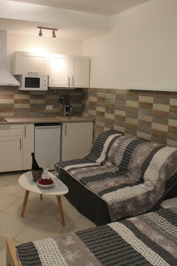 Koi Beach Walk Apartment Budva